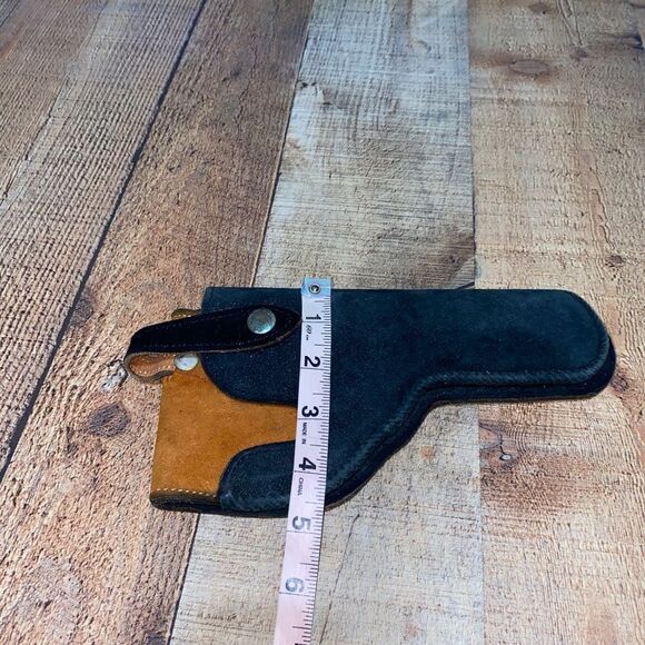 Leather Holster Medium Frame Revolver Holster Black - Picture 8 of 8